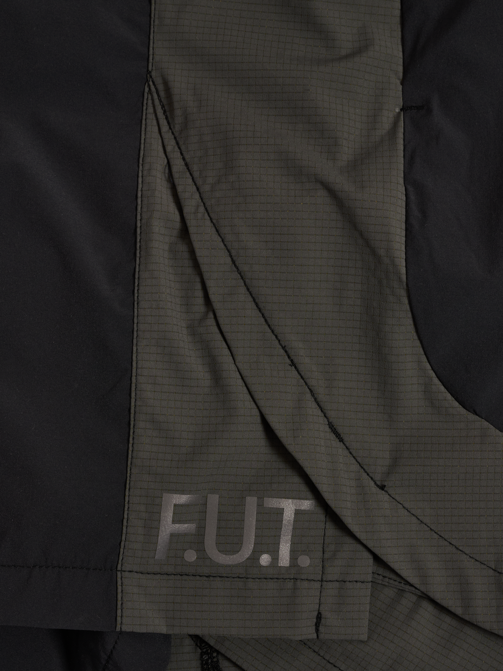HALO DIVISION SHORTS