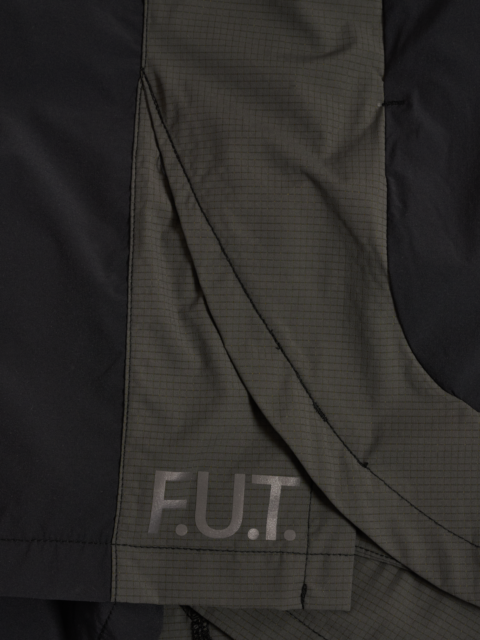 HALO DIVISION SHORTS