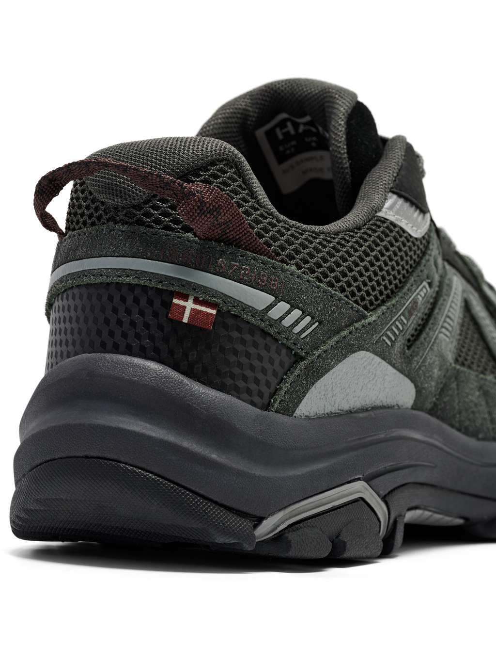 HALO DEPT. 223 SNEAKER